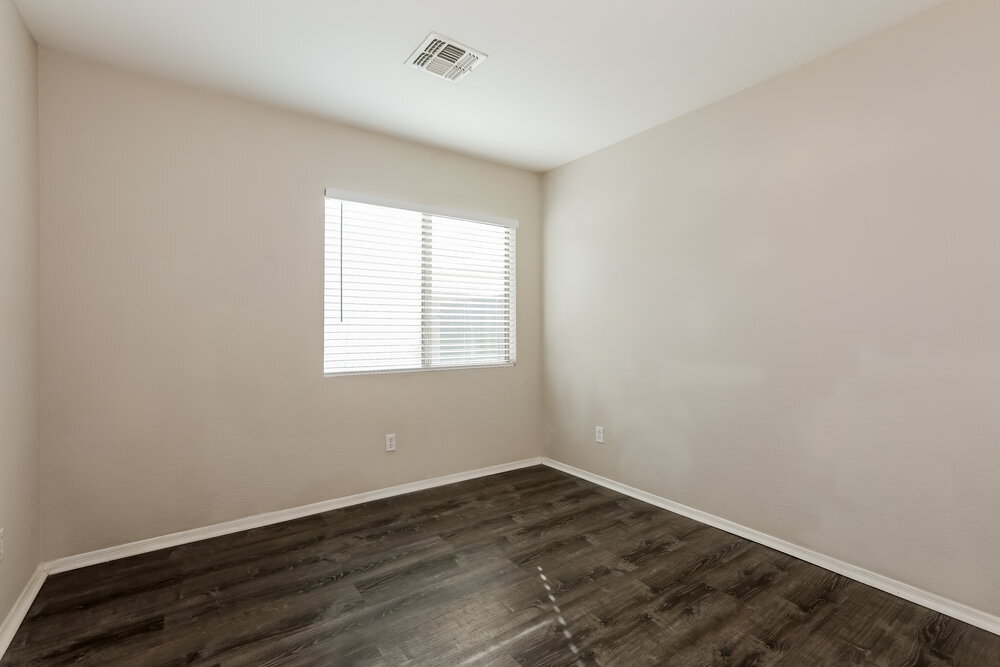 Building Photo - 1750 E Christopher St