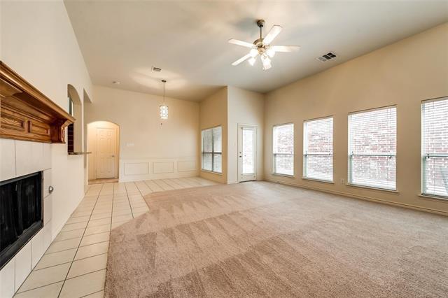 Building Photo - 9248 Park Garden Dr