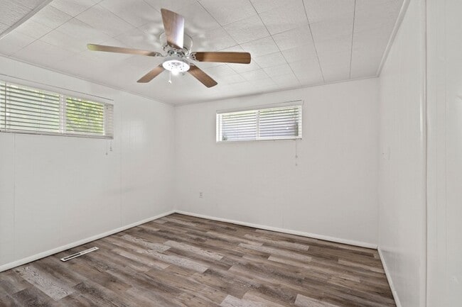 Building Photo - 1590 Nicholls Rd
