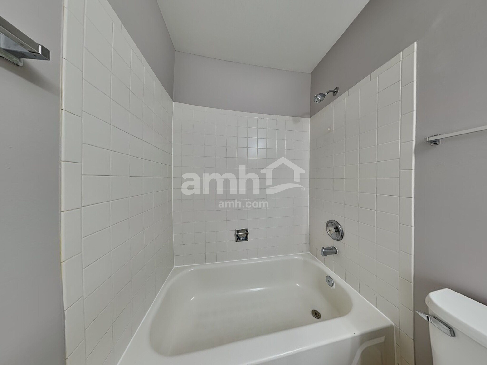 Building Photo - 20934 W Bloomfield Dr