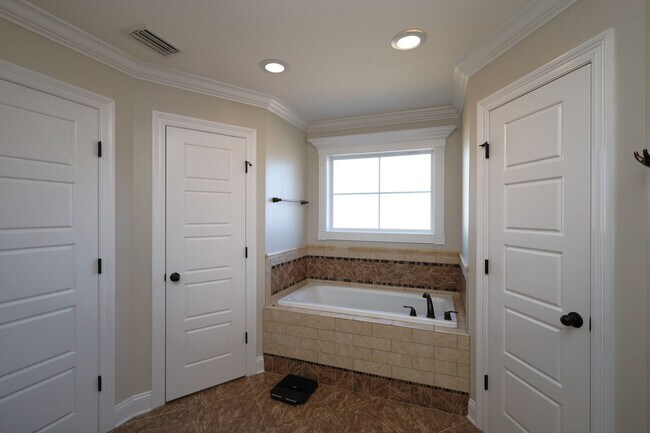 Building Photo - 3568 Farmers Way