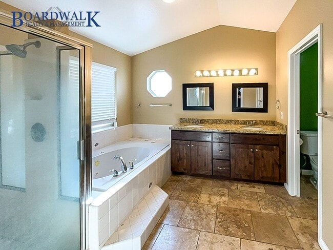 Building Photo - Beautiful Home with Mountain Views & Prime Location in Sandy