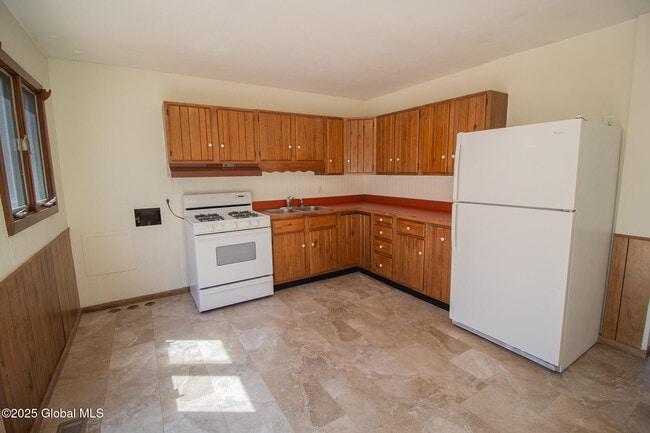 Building Photo - 31 Mildred Ln