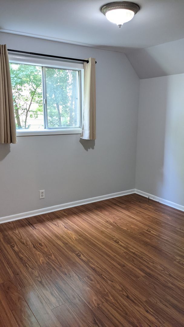 Building Photo - Walking distance to the Gulch & Music row!