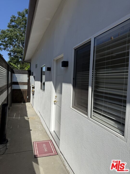 Building Photo - 10559 Tujunga Canyon Blvd