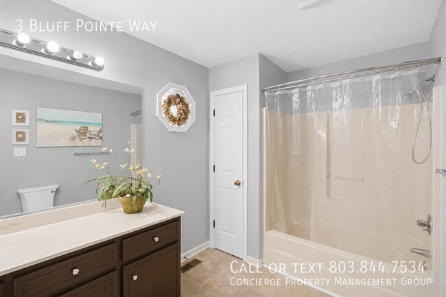 Building Photo - 3 Bluff Pointe Way