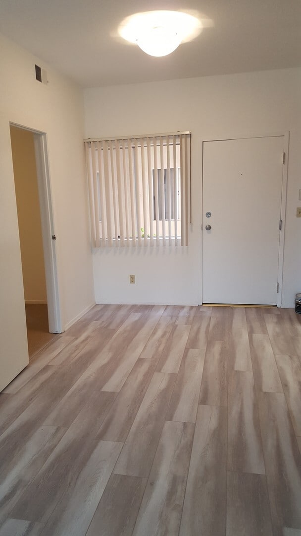 Building Photo - 5038 Laurel Canyon Blvd