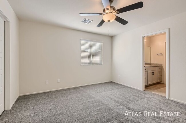 Building Photo - 4452 Sapphire Moon Ave