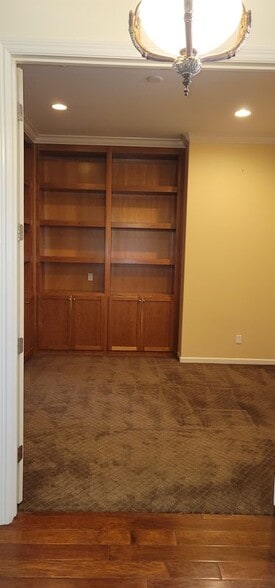 Building Photo - 2321 Star Lilly St