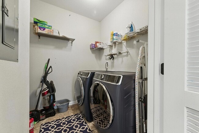 Building Photo - Call Rashida Clarke at 757-325-9880 for more information
