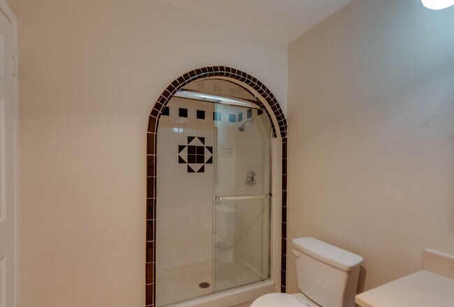 Building Photo - COMING SOON - FANTASTIC NORTH BEDFORD LOCATION