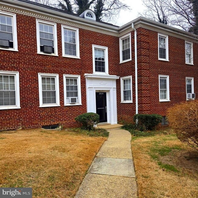 Building Photo - 2824 31st St SE