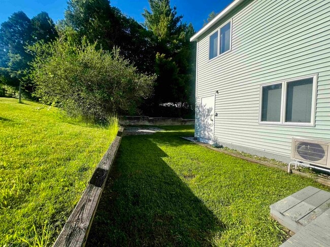 Building Photo - 155 Dorr Dr