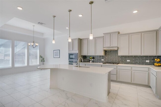 Building Photo - 498 Gamble Dr