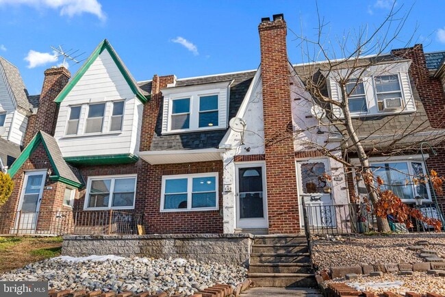 Building Photo - 4313 Teesdale St