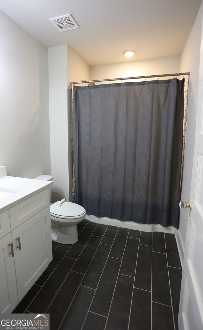 Building Photo - 68 Hayes St