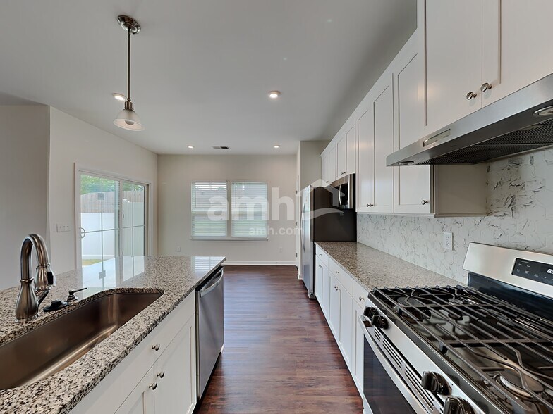 Building Photo - 252 Thames Valley Dr