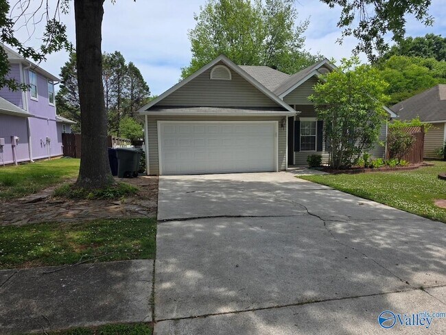 Building Photo - 218 Cypress Creek Dr