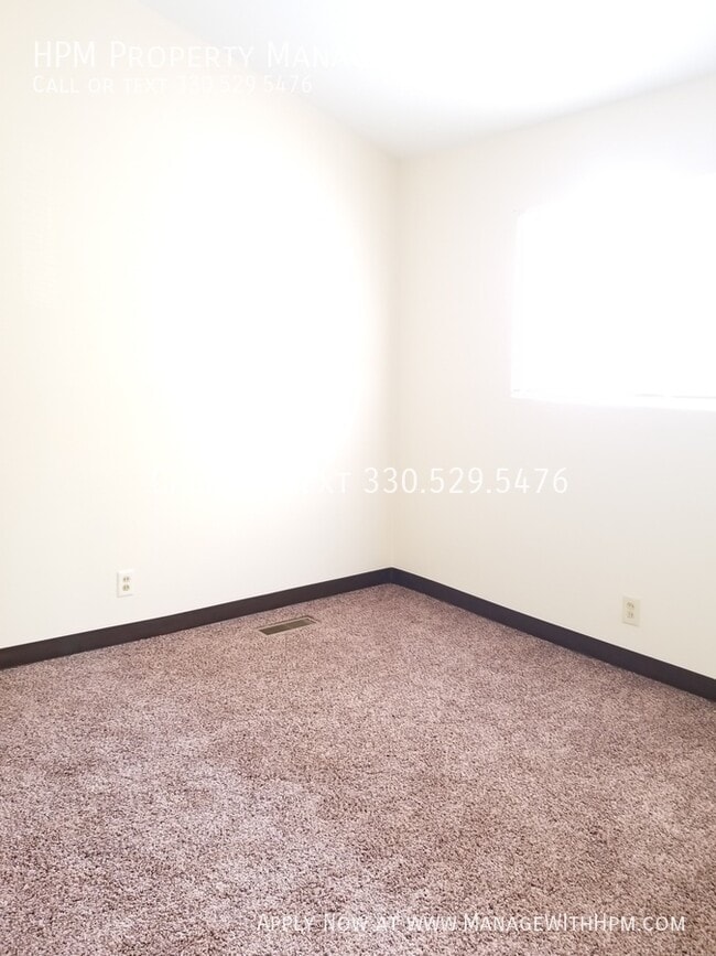 Building Photo - 2381 Newton-