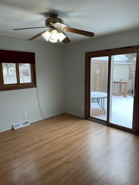 Building Photo - 7112 W Saint Paul Ave