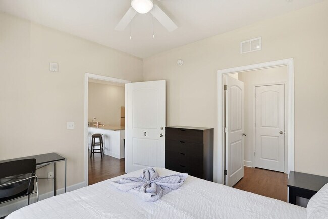 Building Photo - 205 Tiliwa Ct