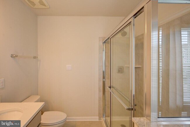 Building Photo - 5059 Silver Oak Dr