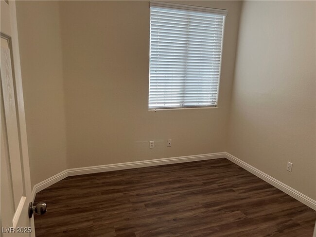 Building Photo - 1625 Yellow Tulip Pl
