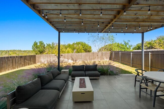 Building Photo - 7308 Cordoba Dr