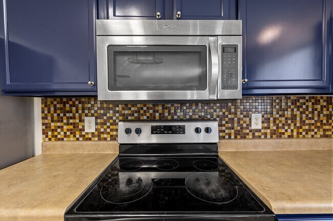 Building Photo - 6571 Guard Hill Dr