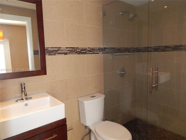 Building Photo - 6959 SW 110th Ct