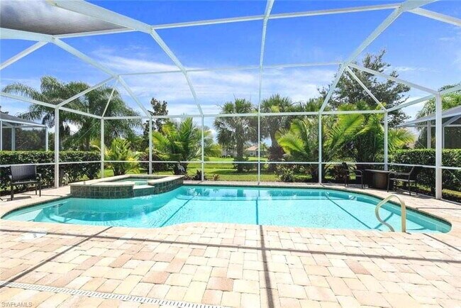 Building Photo - Elegant Furnished 3-Bedroom + Den Pool Hom...