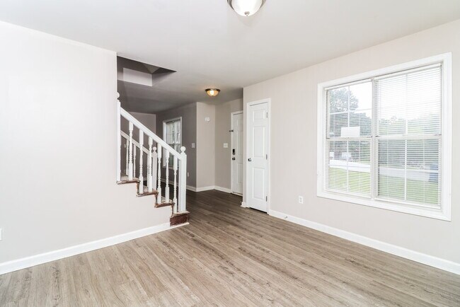 Building Photo - 2631 Windage Dr SW