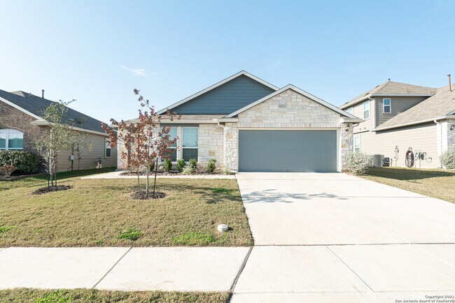 Building Photo - 533 Moonvine Way