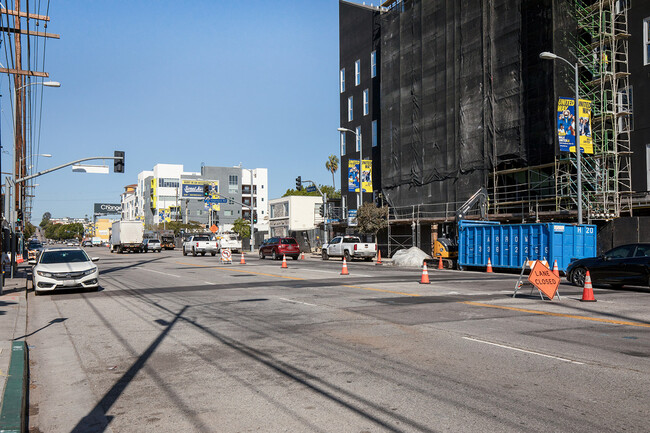 Building Photo - 3644 Overland Ave