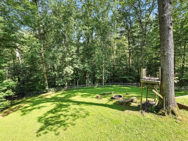 Building Photo - 11109 Ravine Dr