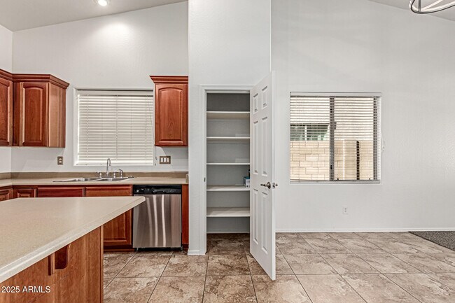 Building Photo - 7341 N 72nd Ave