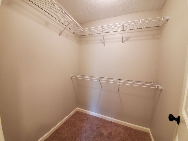 Building Photo - 198 Buckhaven Way