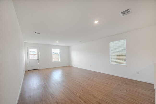 Building Photo - 21458 Carosella Dr