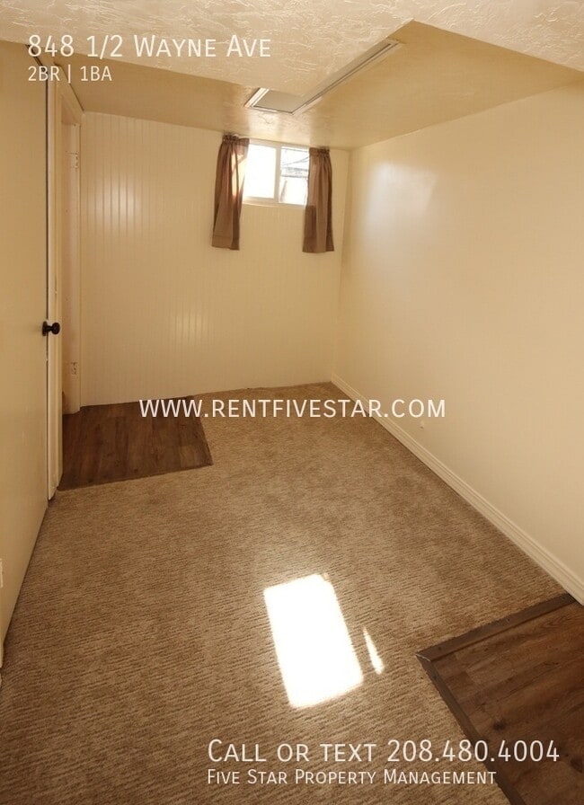 Building Photo - 848 1/2 Wayne Ave-
