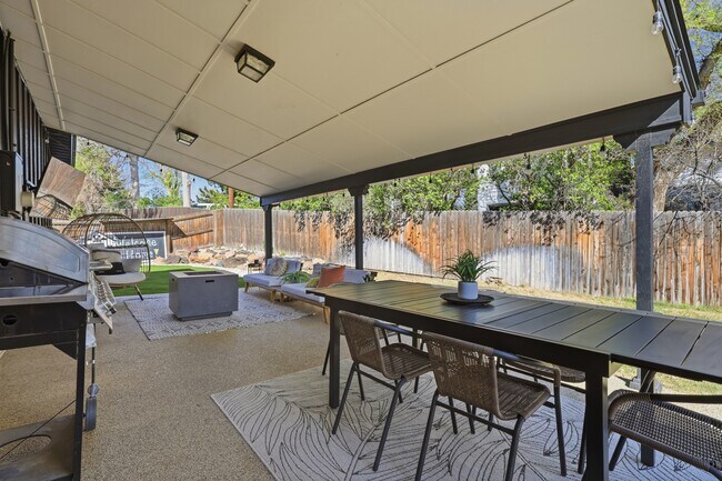 Building Photo - 7105 W 34th Pl