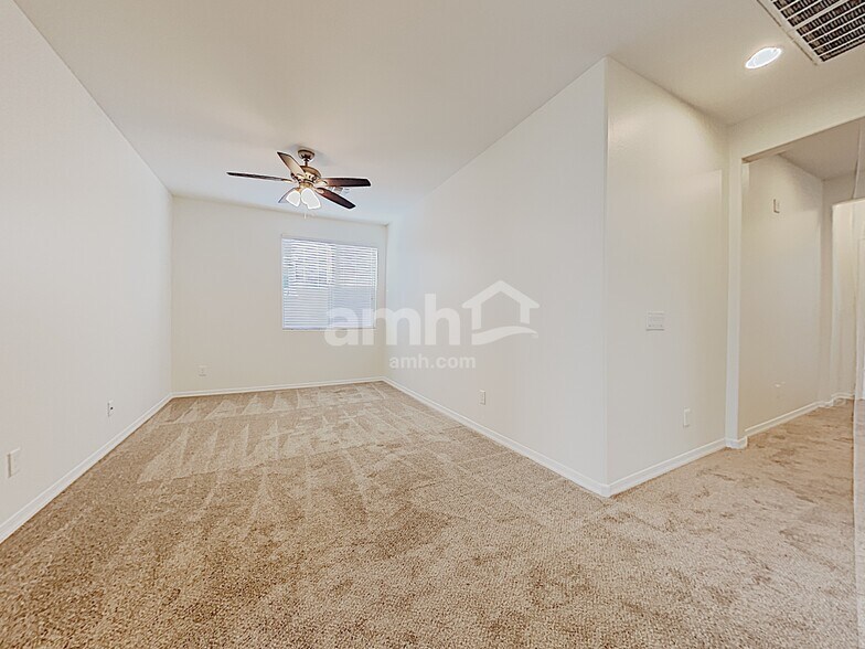 Building Photo - 2264 S Osborn Ln