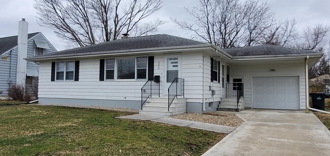 Building Photo - 3339 Henderson Ave SE