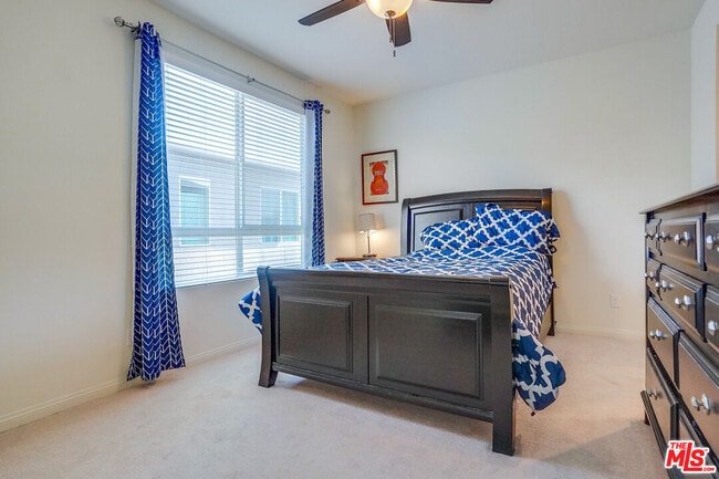 Building Photo - 20619 Oakglen Ln