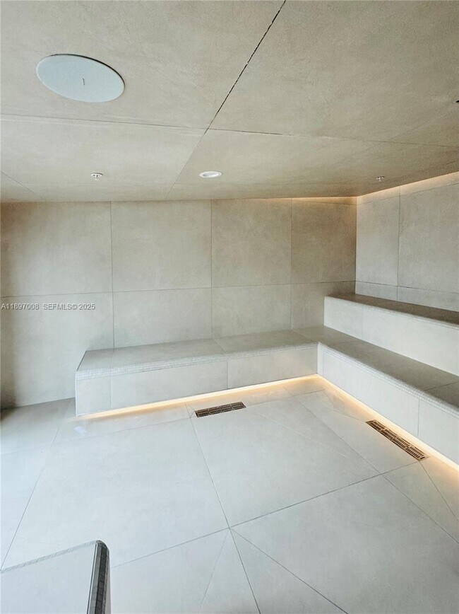 Building Photo - 159 NE 6th St