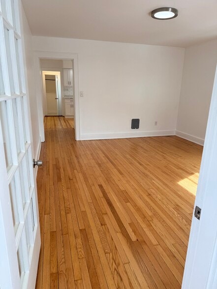 Building Photo - 30 Clark St