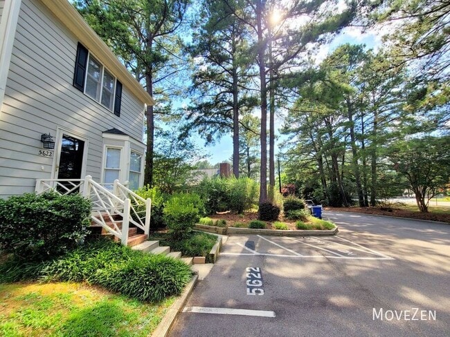 Building Photo - 5622 Darrow Dr