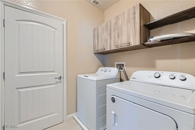 Building Photo - 9137 Sea Mink Ave