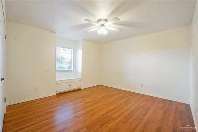 Building Photo - 312 Condor Ave