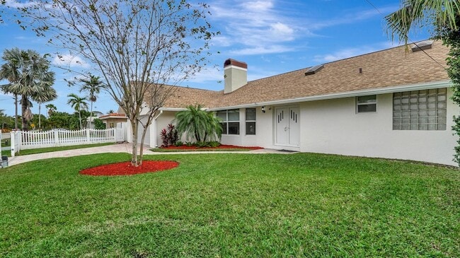 Building Photo - 1412 NE 53rd Ct