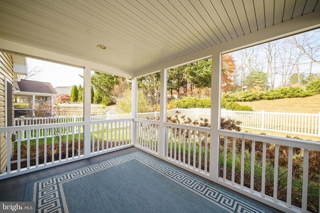 Building Photo - 2616 Greenport Dr